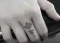 tatuaggi sulle dita