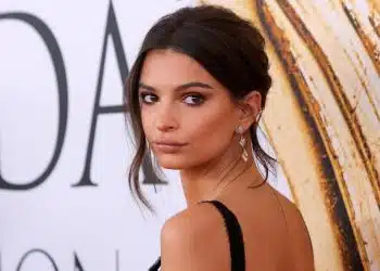 Emily-Ratajkowski