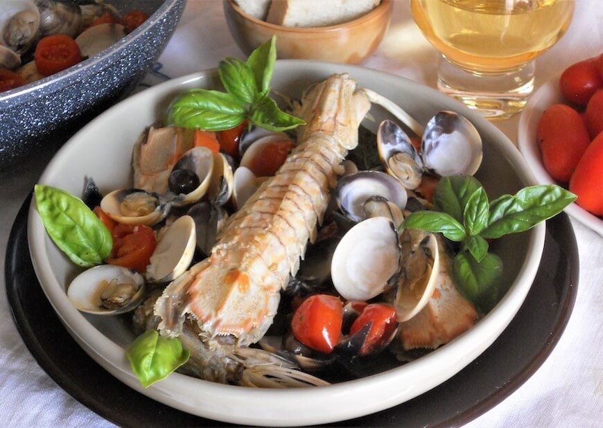 Vongole veraci e canocchie in padella Ricetta