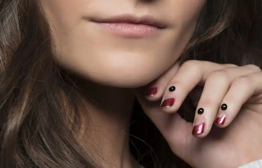 french-manicure-autunno-inverno-2018-2019.