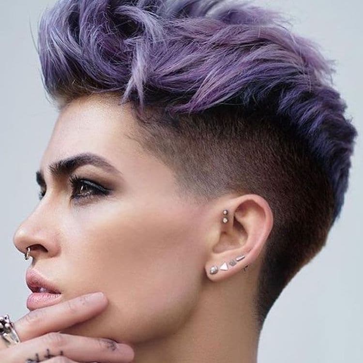 Capelli corti colorati 2019