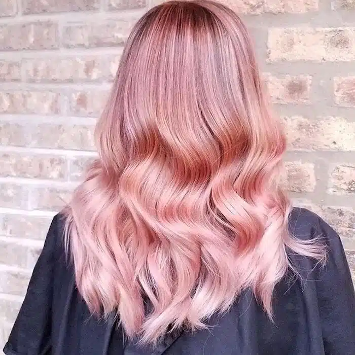 Capelli rosa con onde Wella hair 2018 2019