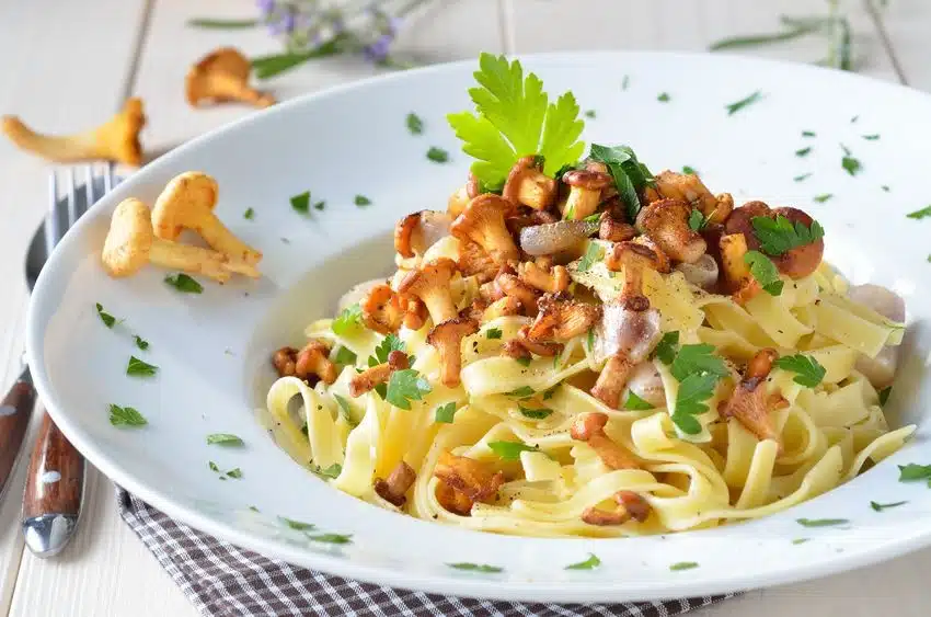Tagliatelle con finferli