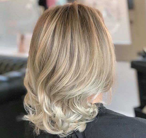 capelli biondo cenere 2018