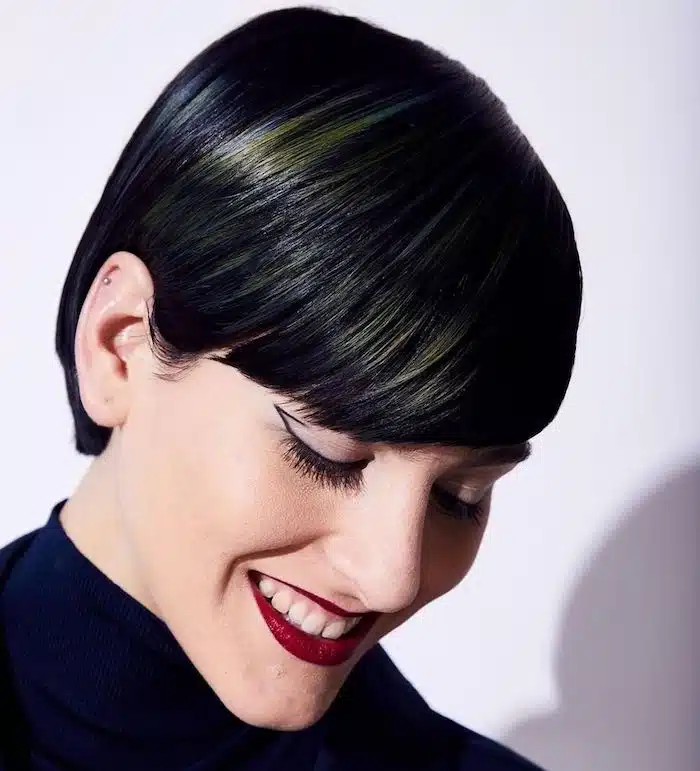 capelli corti 2019 ciocche colorate