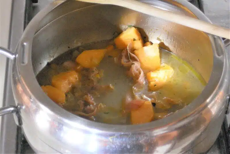 Minestra di zucca e champignon