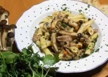 Pasta funghi e salsiccia