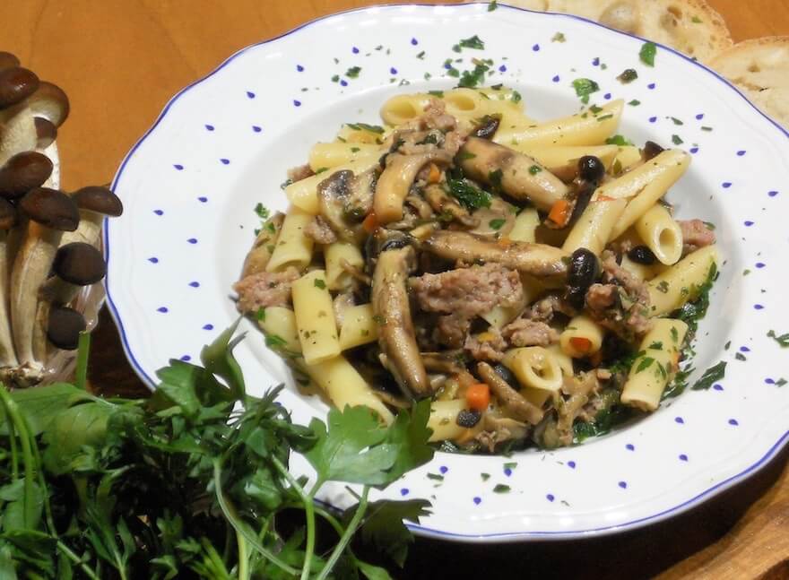 pasta funghi e salsiccia