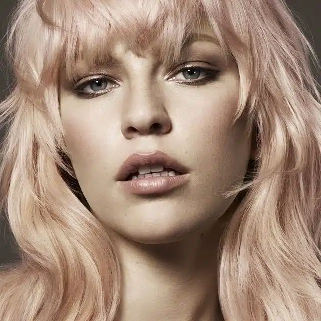 capelli scalati 2019 frangia tony e guy