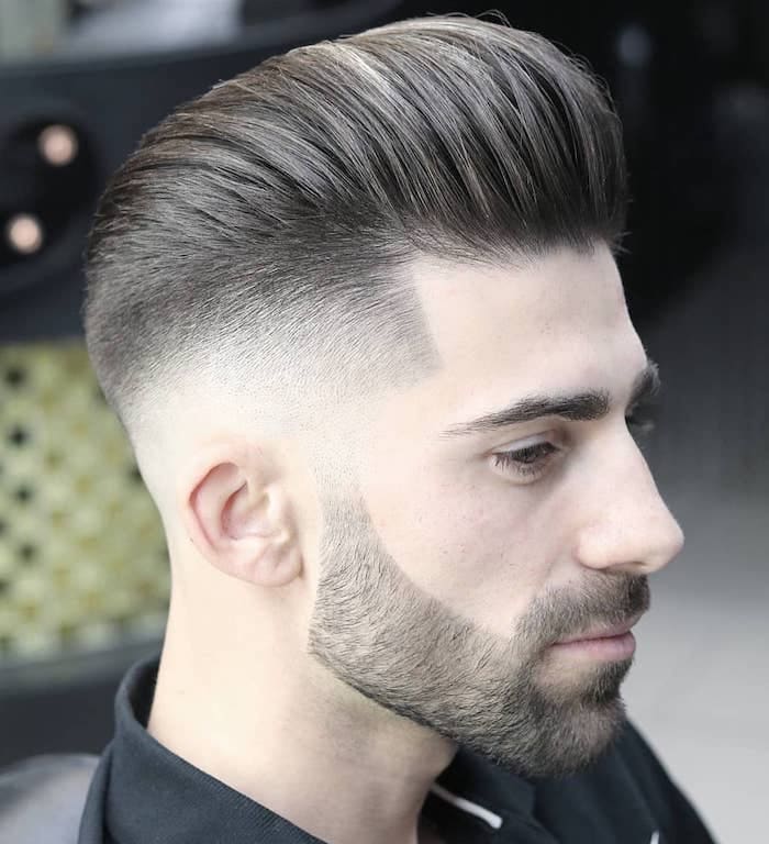 capelli corti uomo 2019 rasato pompadour