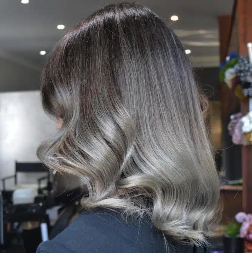 capelli grigi 2019 balayage