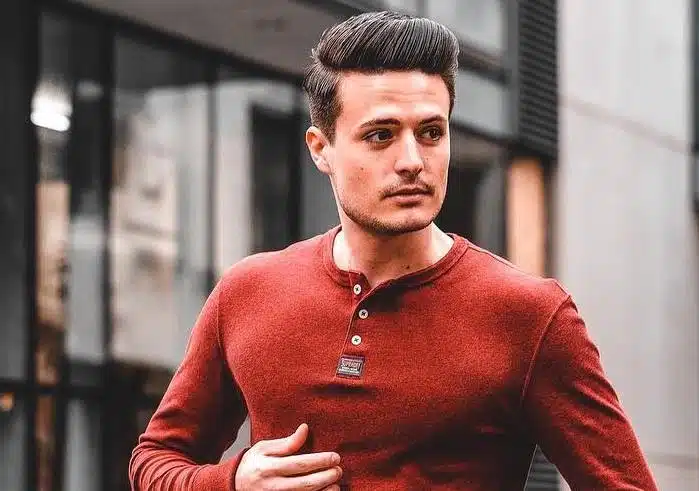 capelli uomo corti 2019 ciuffo a banana