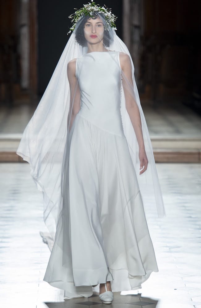 Fournie-abito-da-sposa-semplice-estate-2019