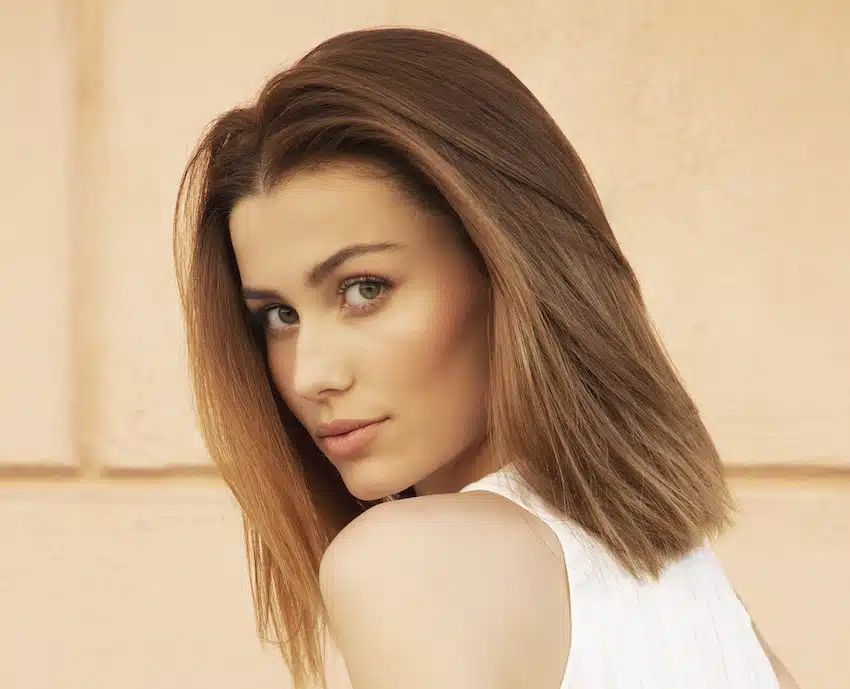 capelli medi lisci castani estate 2019