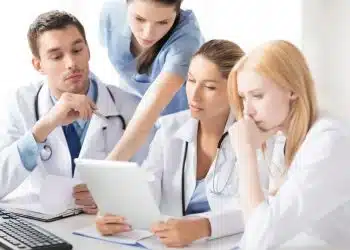 quanto guadagna un mediico
