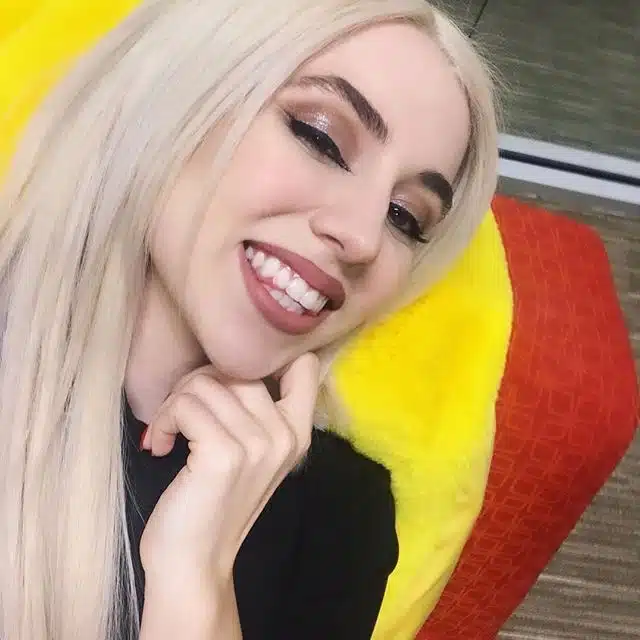 ava max