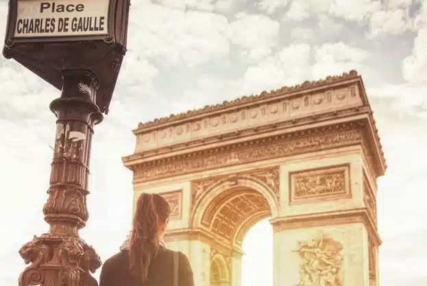 donna viaggio parigi