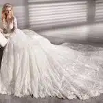 Abito da sposa in pizzo Nicole Couture 2020