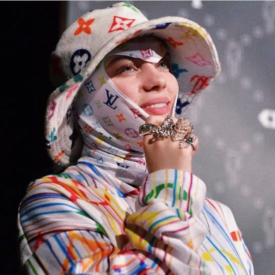 billie eilish corpo fisico