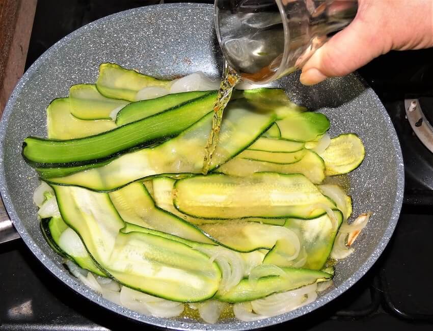 procedimento cottura zucchine in padella