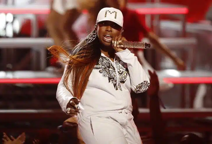 Missy-Elliott rapper donne