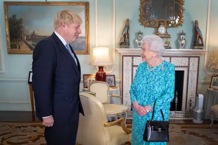 Boris Johnson Elisabetta seconda
