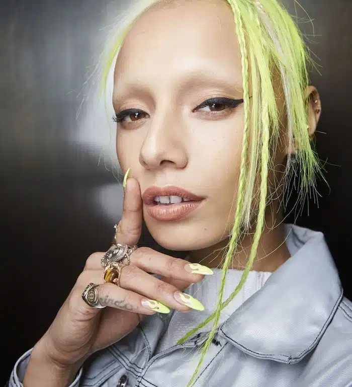 nail art neon unghie lunghe autunno 2019