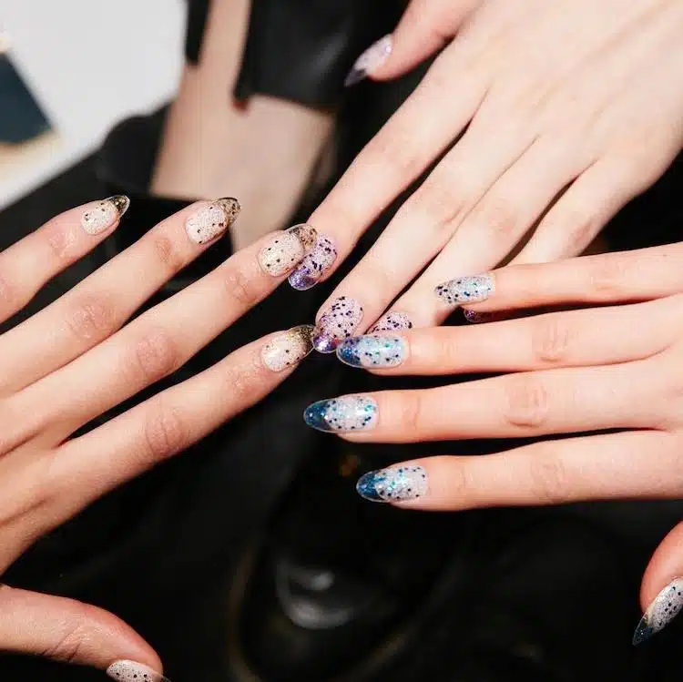 unghie glitter tendenze 2019 2020
