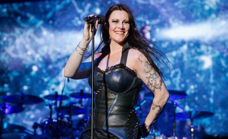 Floor Jansen donne metal