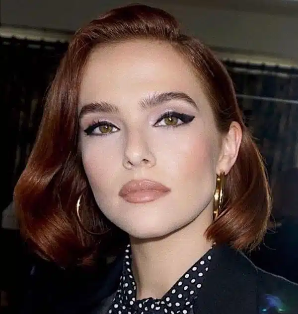 Zoey Deutch taglio colore capelli inverno2019