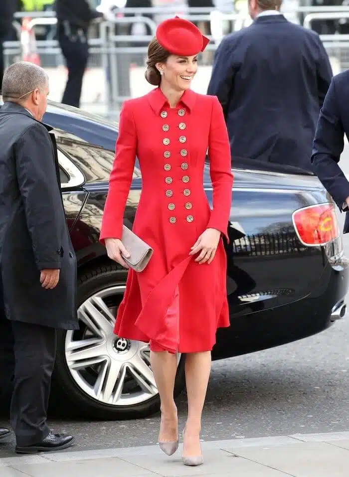kate cappotto rosso 2019
