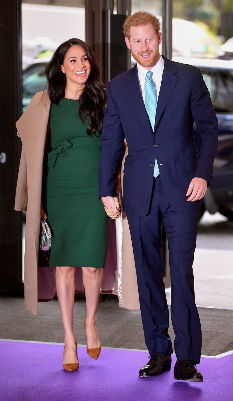 Meghan Markle abito verde cappotto cammello