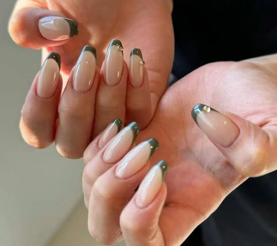 french manicure inverno 2023-2024-