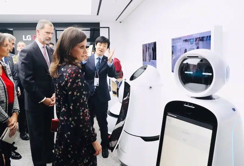 letizia ortiz robot Corea LG