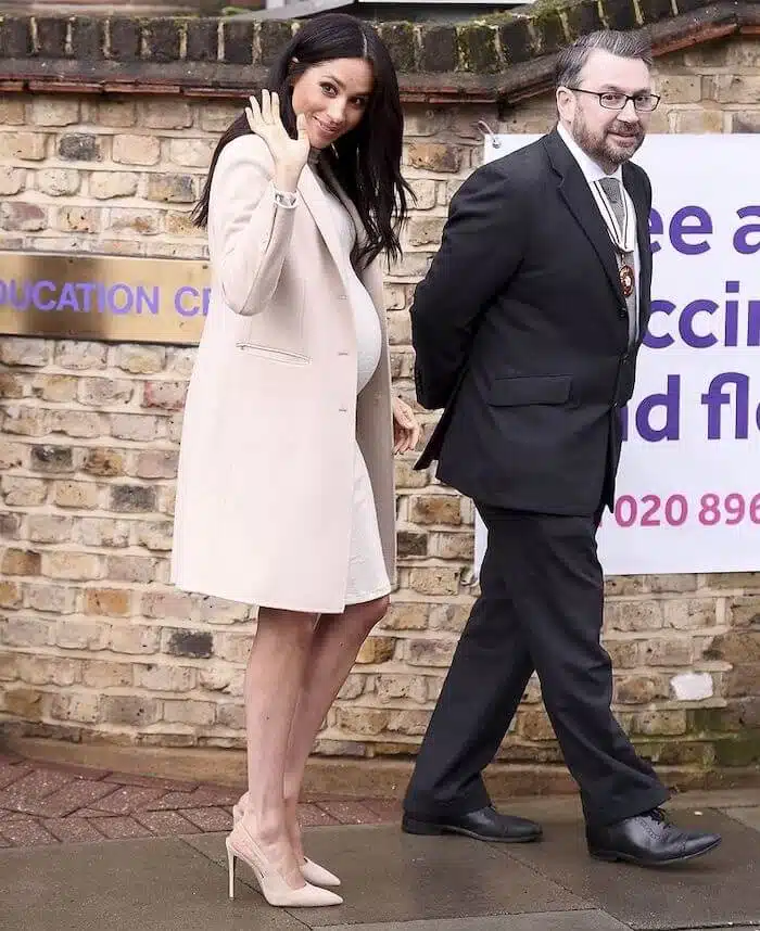 meghan markle abito cappotto gravidanza