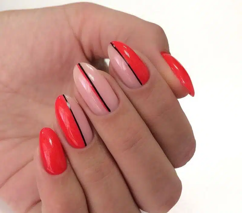 nail art semplici con righa autunno 2019