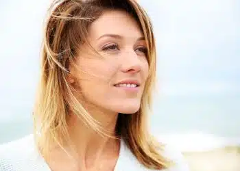 rinforzare i capelli in menopausa
