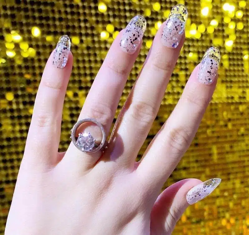 unghie glitter inverno 2019 2020