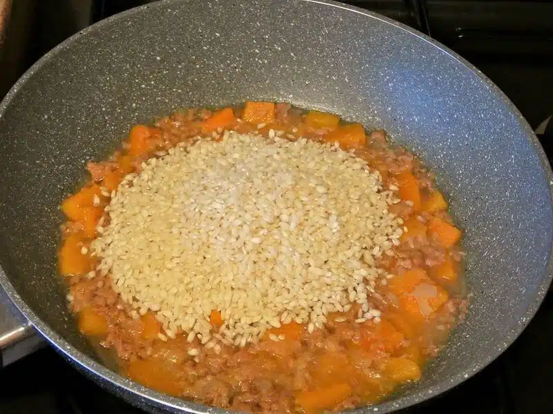 zucca salsiccia preparazione risotto