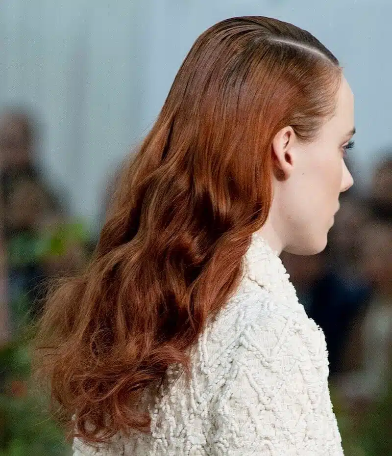 Chanel capelli lunghi ondulati 2020