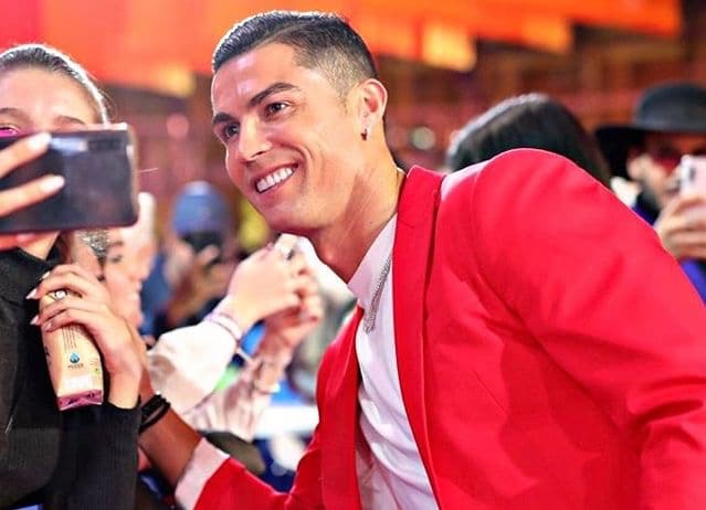 cristiano ronaldo capelli corti sfumati novembre 2019