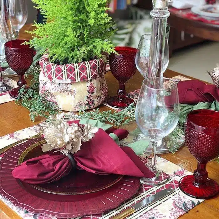tavola di Natale rossa 2019