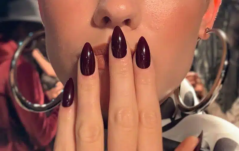 unghie gel bordeaux inverno 2020