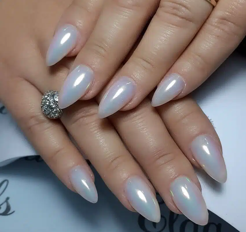 unghie gel invernali 2020 color perla