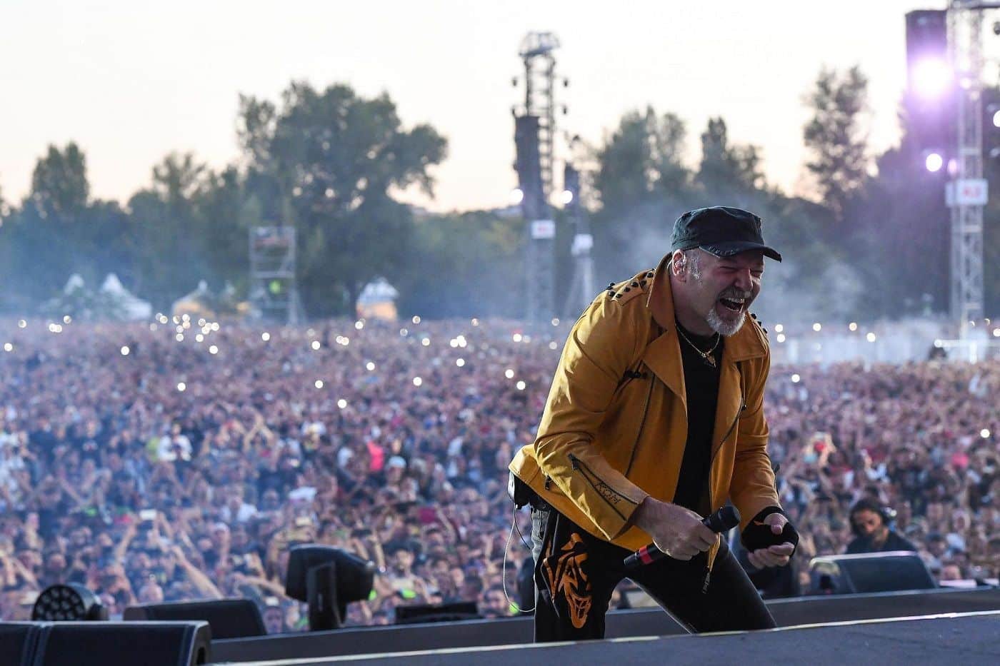 Vasco Rossi in concerto a Roma nel 2020. Ecco i prezzi dei biglietti Vasco