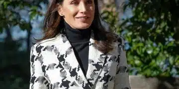 letizia ortiz giacca uterque tipo chanel