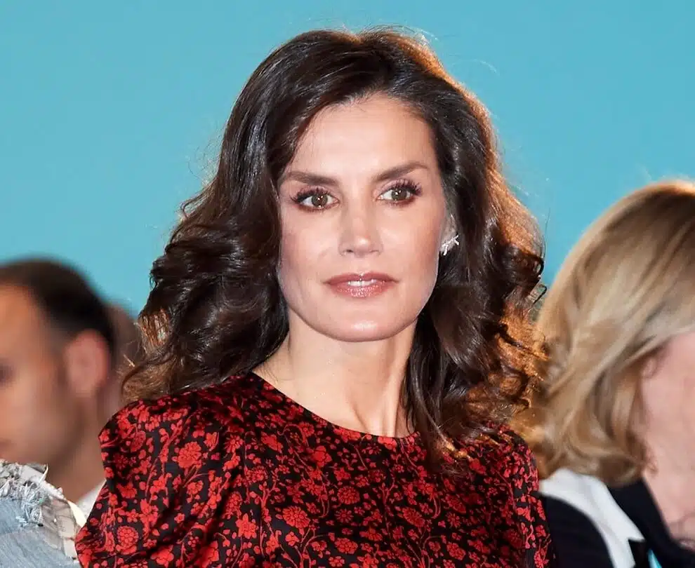 letizia Ortiz capelli ondulati febbraio 2020