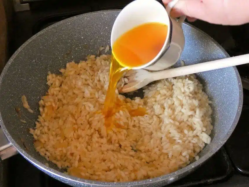 risotto alla milanese procedimento