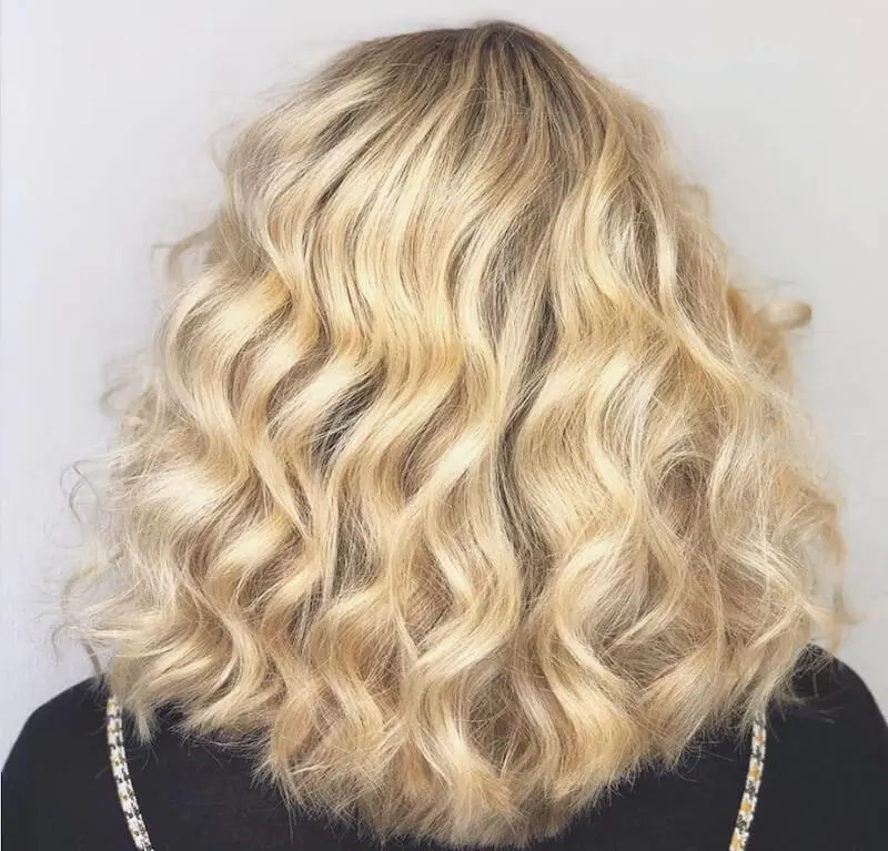 balayage biondo 2020 capelli medi mossi