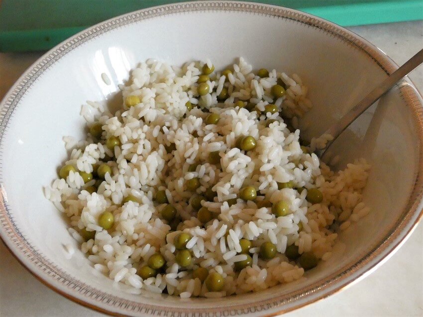 insalata riso pesce verdure preparazione
